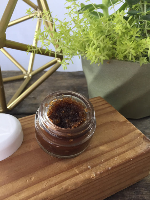 Organic Brown Sugar Lip Scrub – Exfoliate & Moisturize Naturally